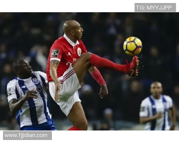 本菲卡旧将路易松晒照说在学习，相片显现他问AI足球总监责任